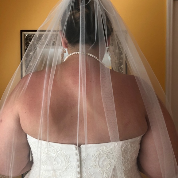 Oleg Cassini Plus Size 20 Wedding Ballgown - Picture 9 of 12